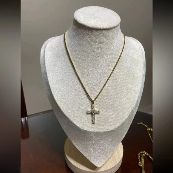 Maria Cross 18K Gold Stainless Steel Waterproof Necklace - Picture 6 of 17